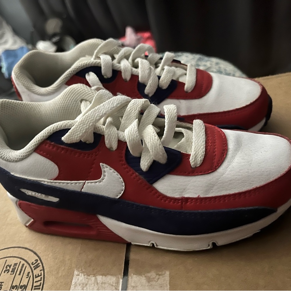 Nike Air Max 90 youth size 4